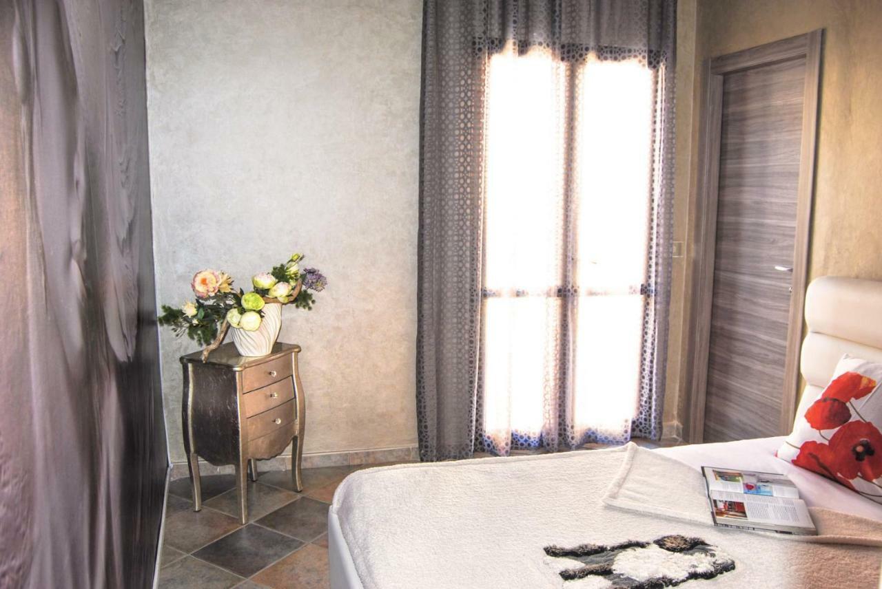 Bed and Breakfast Il Cortile Бра Екстер'єр фото